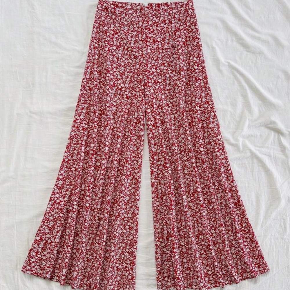 SHEIN Red Floral Print Wide-Leg Trousers